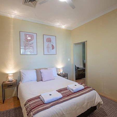 Tranquil Taylor - Two-Storey Cbd Family Home, Bbq Dubbo Eksteriør bilde
