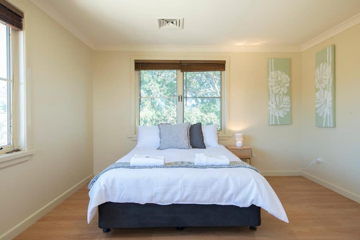 Tranquil Taylor - Two-Storey Cbd Family Home, Bbq Dubbo Eksteriør bilde