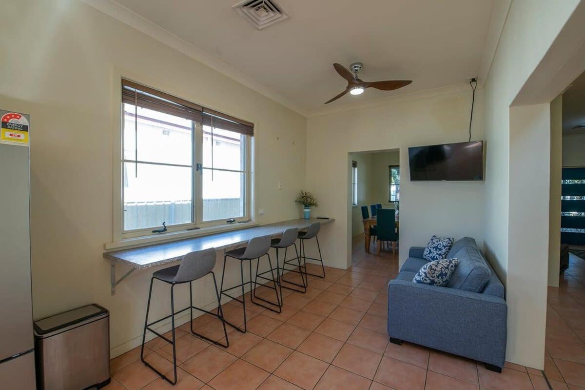 Tranquil Taylor - Two-Storey Cbd Family Home, Bbq Dubbo Eksteriør bilde